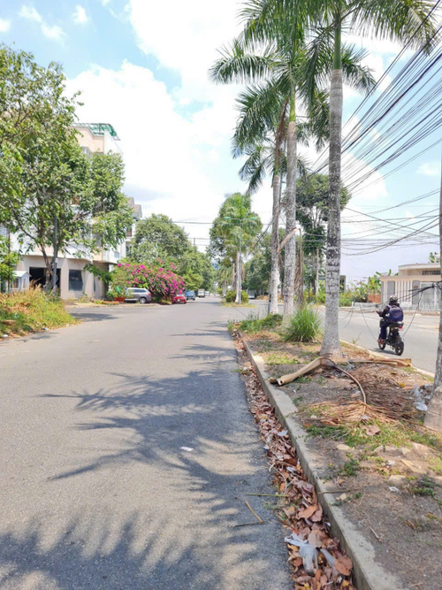 BÁN NỀN ĐƯỜNG TRỤC CHÍNH LOẠI 2 KDC DIỆU HIỀN 